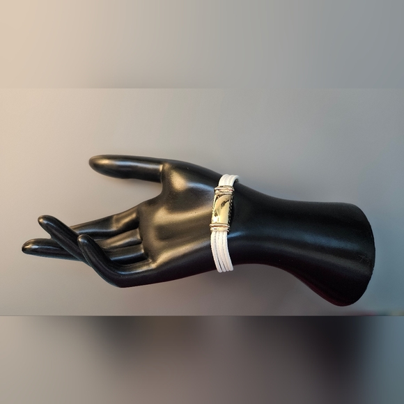 Loft Bracelet - Picture 4 of 4